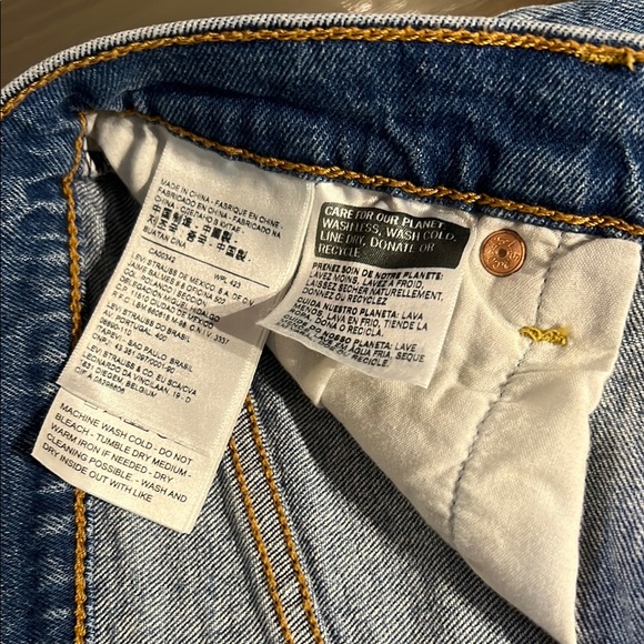 Levi's Ribcage Short - Picture 5 of 7